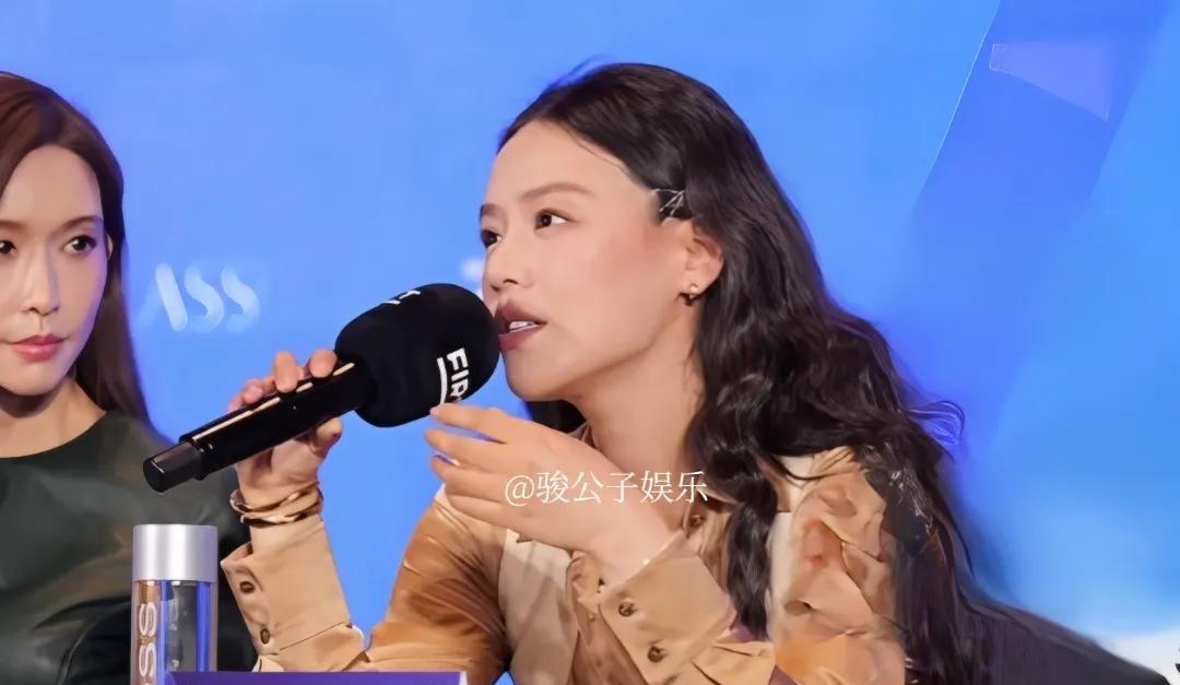 马思纯谈到自己在演戏过程中的转变：“以前拍《七月与安生》《左耳》时，我觉得自己不