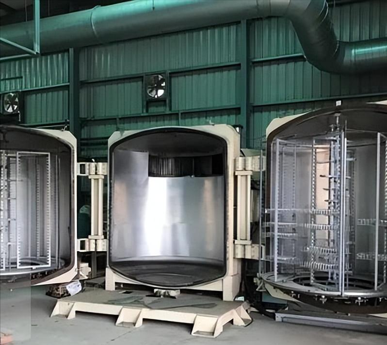 “中国造出了比‘光刻机’还要贵的大国重器！10亿一台！比光刻机还金贵的OLED蒸