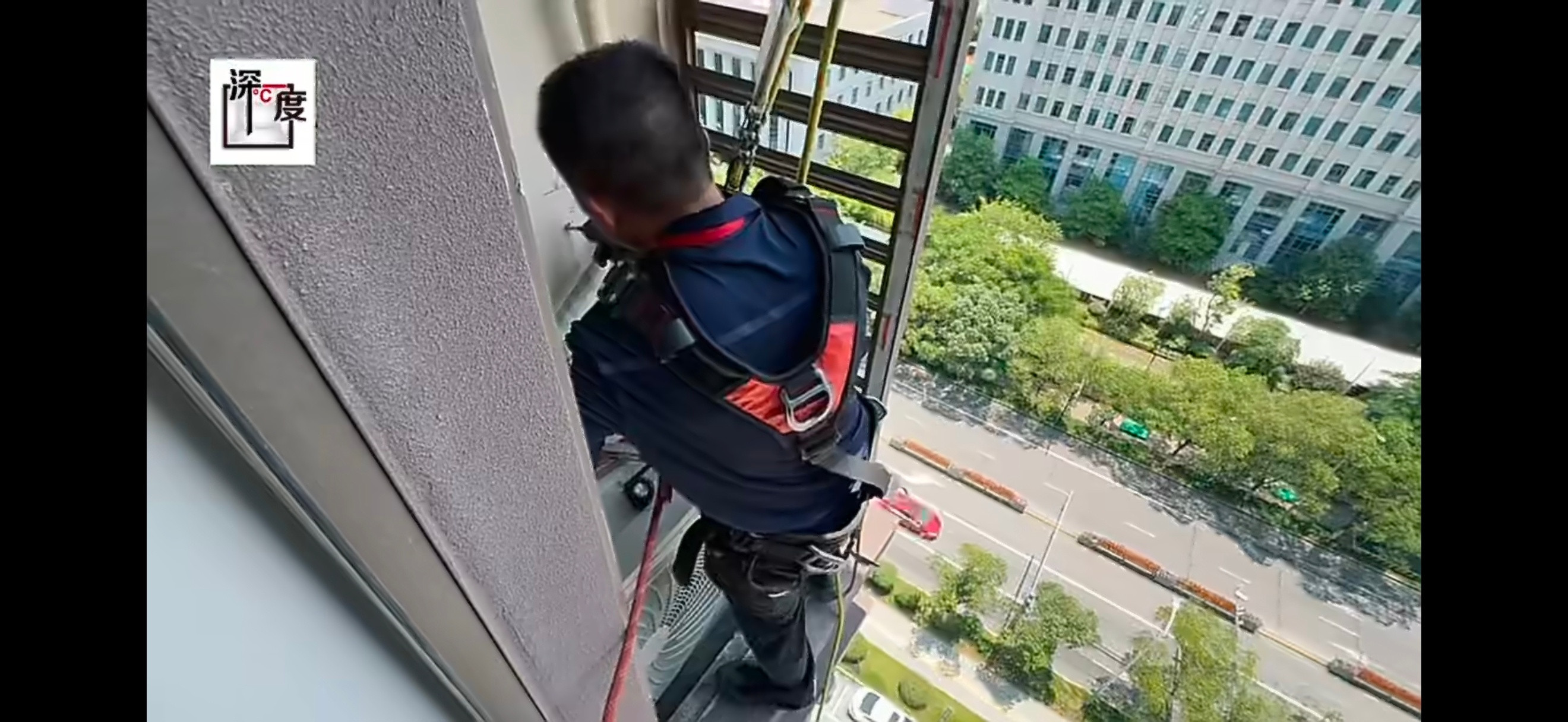 装空调不是体力活而是技术活15分钟决定10年很多人以为装空调就是打孔、拧螺丝的