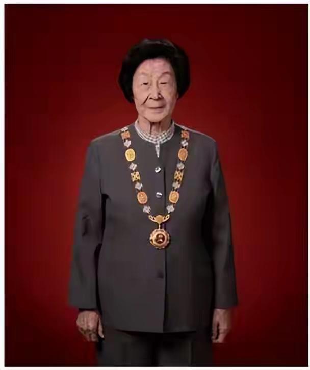 人民教育家于漪一家五姐弟个个优秀五姐弟都是学霸：于漪复旦于渤浙大于洸北