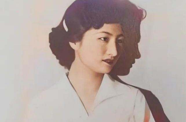 1949年国民党溃逃台湾，四大美女特务之一的张春莲却隐藏在大陆，嫁给陕西农民，生