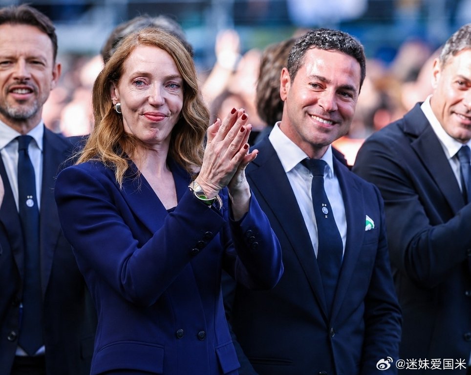 米兰体育报：国际米兰预算充足，今夏仅仅支出400万欧元转会费，出售邓弗里斯、阿金