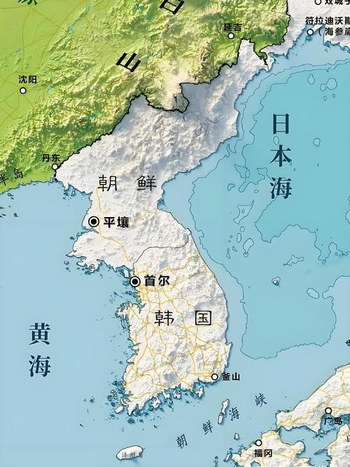 俄乌战争有一个怪事，当北约三十多个国家忙着给乌克兰送飞机、导弹、坦克这些武器时，