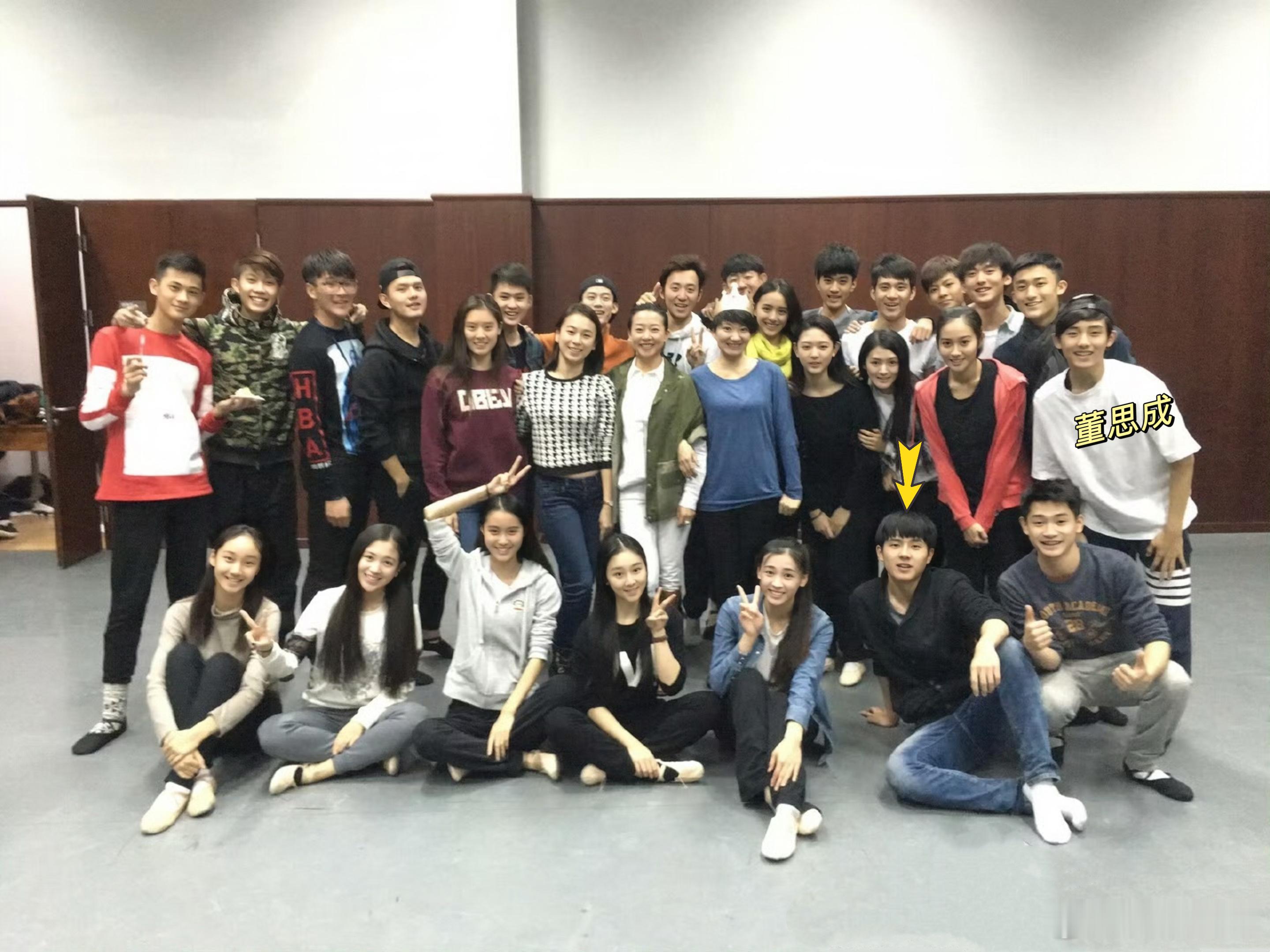 刘昊然刘昊然中戏时期旧照考古在中央戏剧学院2015级表演系时