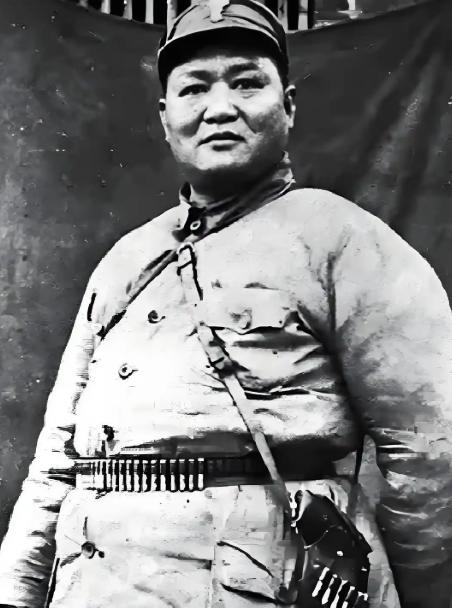 1941年，金牛山一战新四军大胜，日军战败后派人讨要阵亡士兵遗体，将领罗炳辉只给