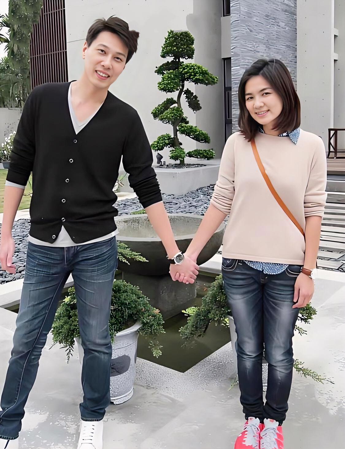 真没想到啊，他俩竟然是夫妻，我看了十几年电视，到现在才知道，有福气，好有夫妻相