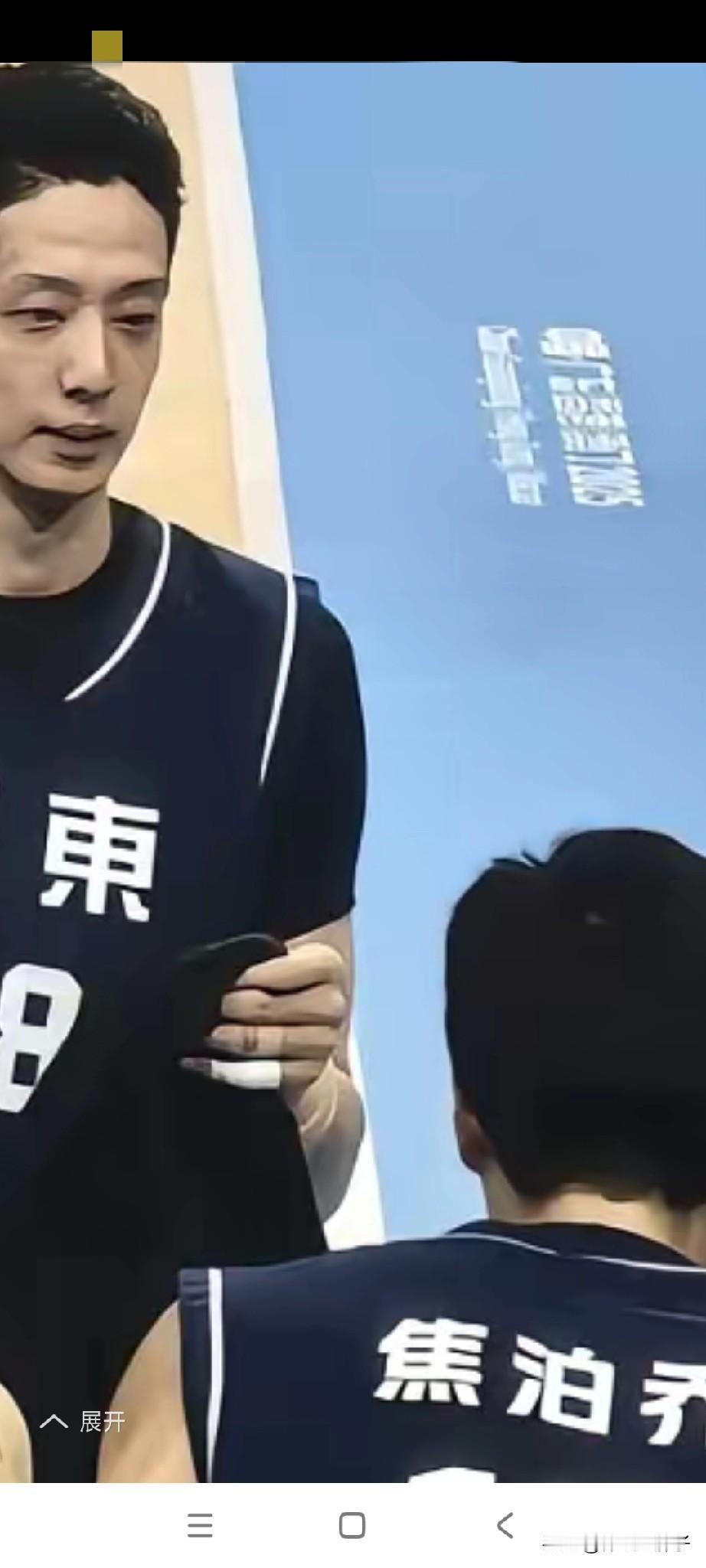 新赛季还没开打，焦泊乔和崔永熙还没好好用，杜峰就已经后悔了。联赛间歇期，要说最热