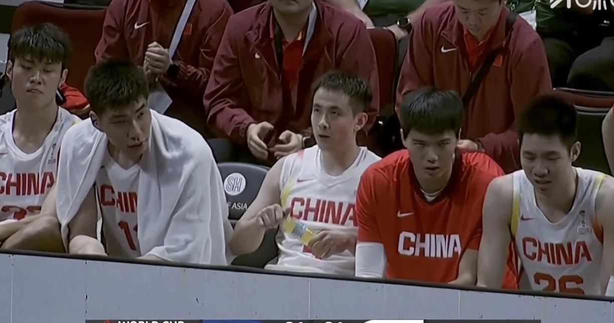 中国男篮100-93击败省队，赵继伟仅仅上场14分钟，所投进的三分球，都是在关键