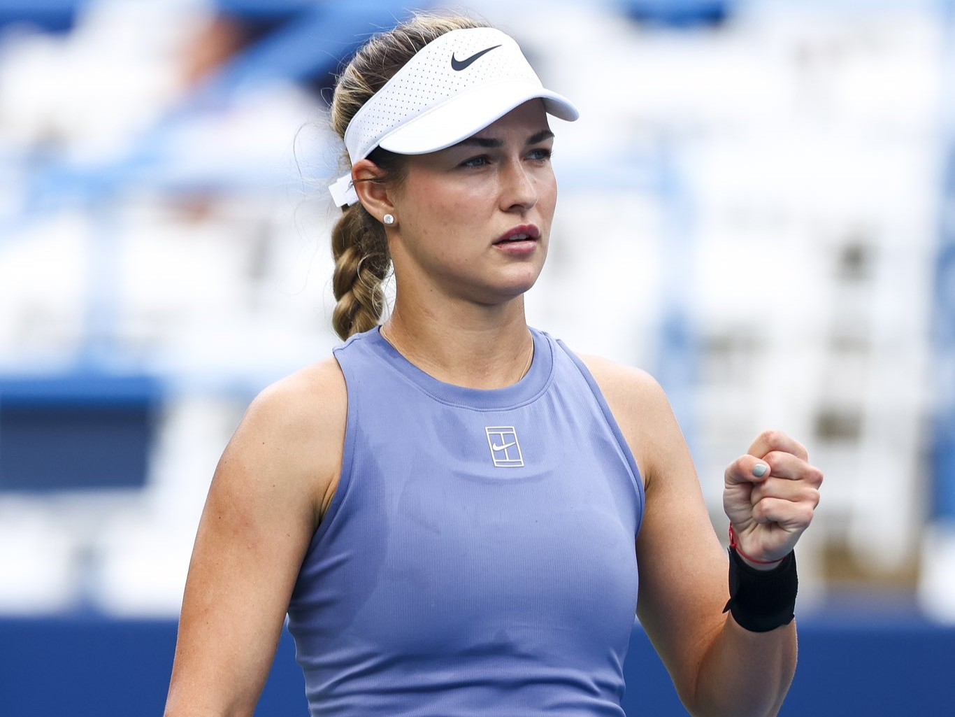 WTA500华盛顿站第二轮，卡林斯卡娅后半程连下九局，最终以6-46-0击败8