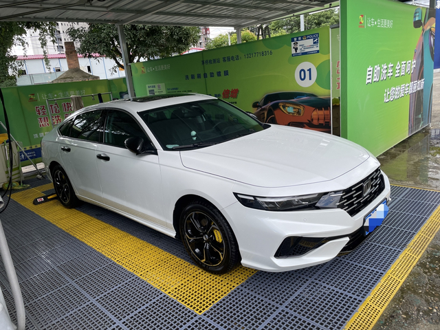 十一代半白色白色贴牙觉得怎么样？