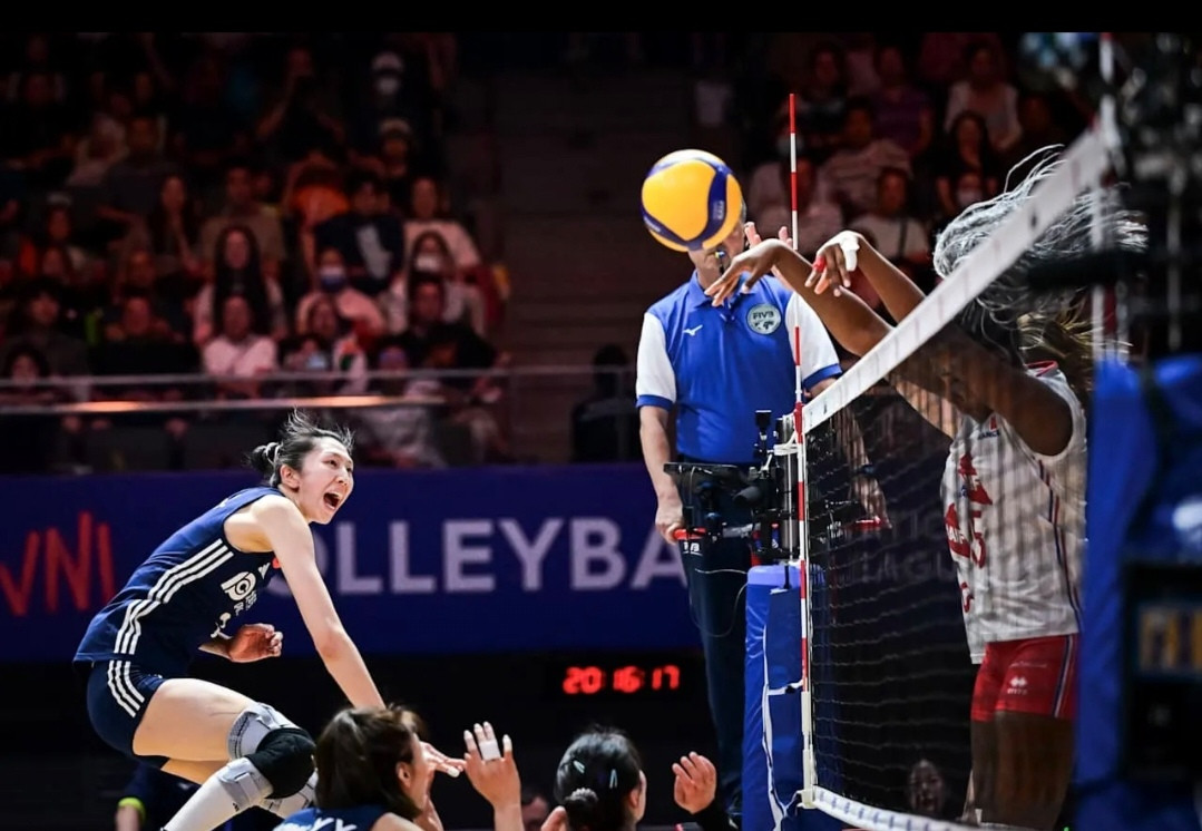 25-17、25-18、25-11，中国女排3-0轻取法国。结果够爽，过程却不是那么爽。泼点冷水，说