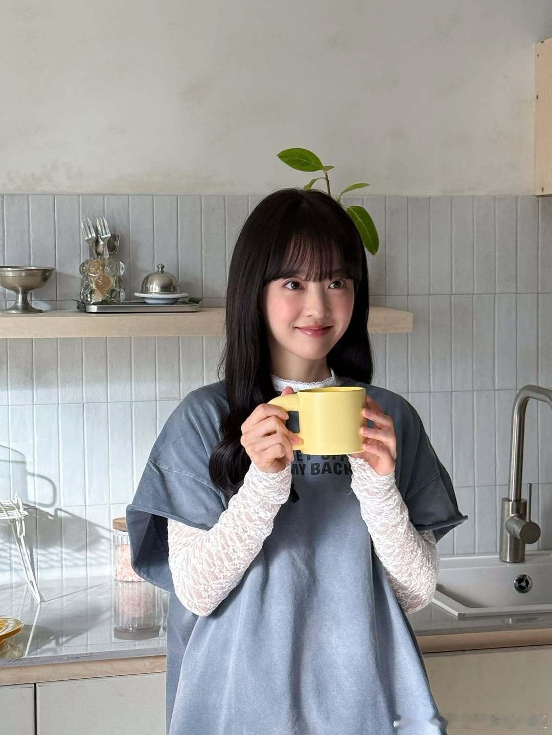萌的我一大跳～😍朴宝英​​​