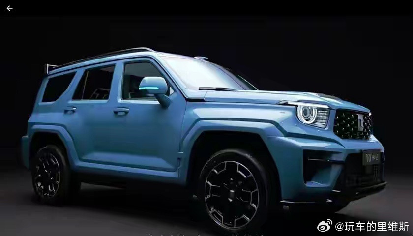 刚看完坦克700Hi4-Z内饰图，说实话有点惊艳了。环抱式座舱+悬浮大屏，把科