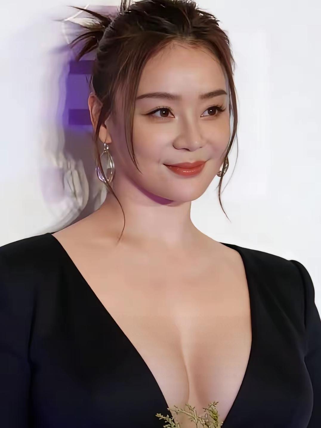 王仁君绝对是娱乐圈极致低调的人，他出道18年，从未向媒体透露过自己的家庭情况，也