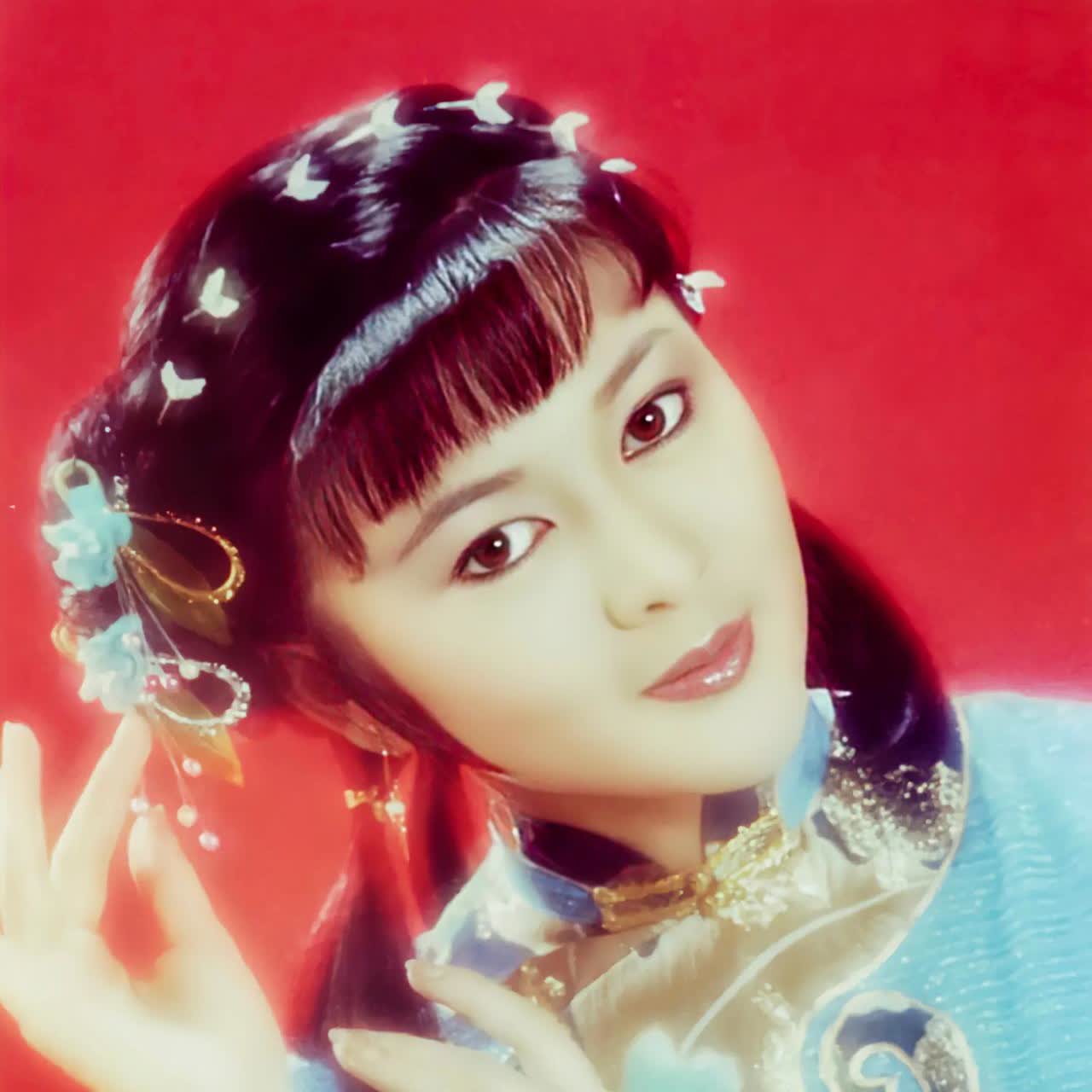 原来“关美人”出道这么早！还在亚视演过剧集，古装扮相超美！关之琳80年代初期