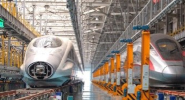 中国为啥死磕高铁，不学欧美搞廉价航空？说白了，中国就是在赌，赌未来用电不要钱，从