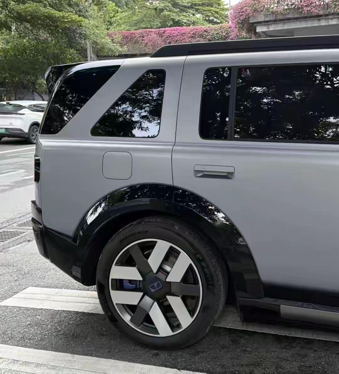 吃饭穿衣量家当，买车千万别打肿脸充胖子，结合家庭存款理性选车。1、存款1000
