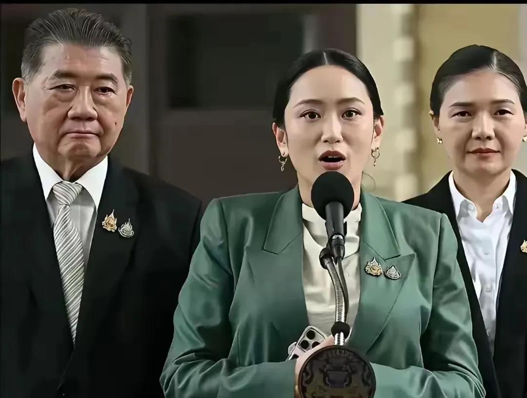 泰国前总理佩通坦和代总理赛塔谁说了算？首先表面上看，赛塔·他威信是泰国代总理。