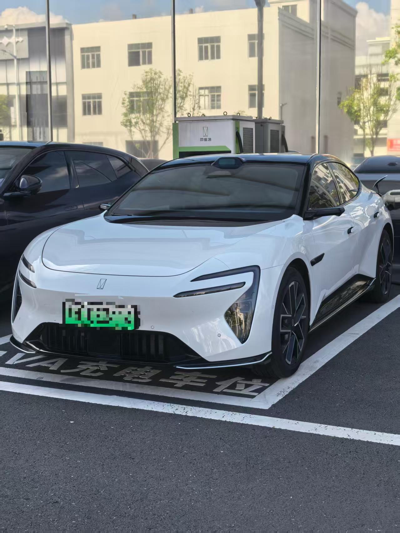 06的前脸是不是很特别？