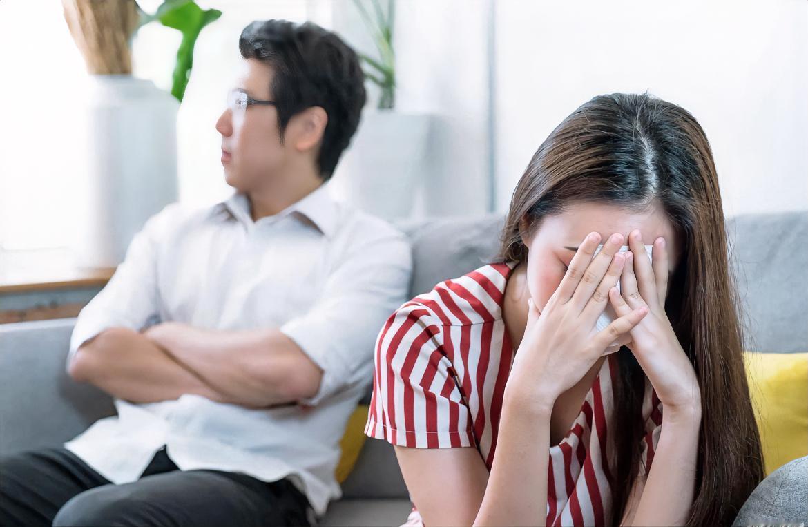 中年女人过得累？其实是你没舍得丢掉4样1、想太多。心里装的全是别人，都是在为