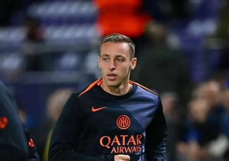 弗拉泰西离开国际米兰，这将是符合其自身利益的选择。本赛季来看，弗拉泰西在蓝黑军团