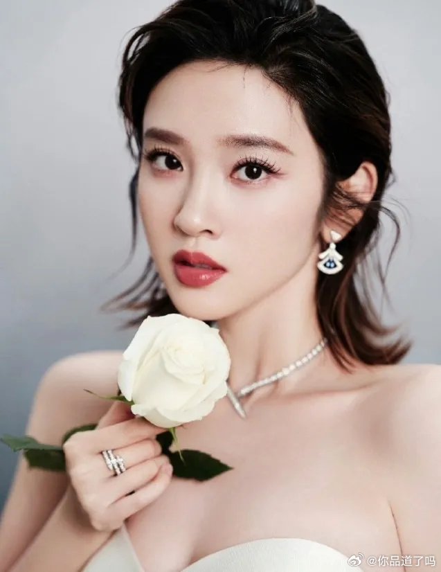 唐艺昕官宣《浪姐7》，婚后事业重启🔥3月27日，唐艺昕正式官宣加盟《乘风202