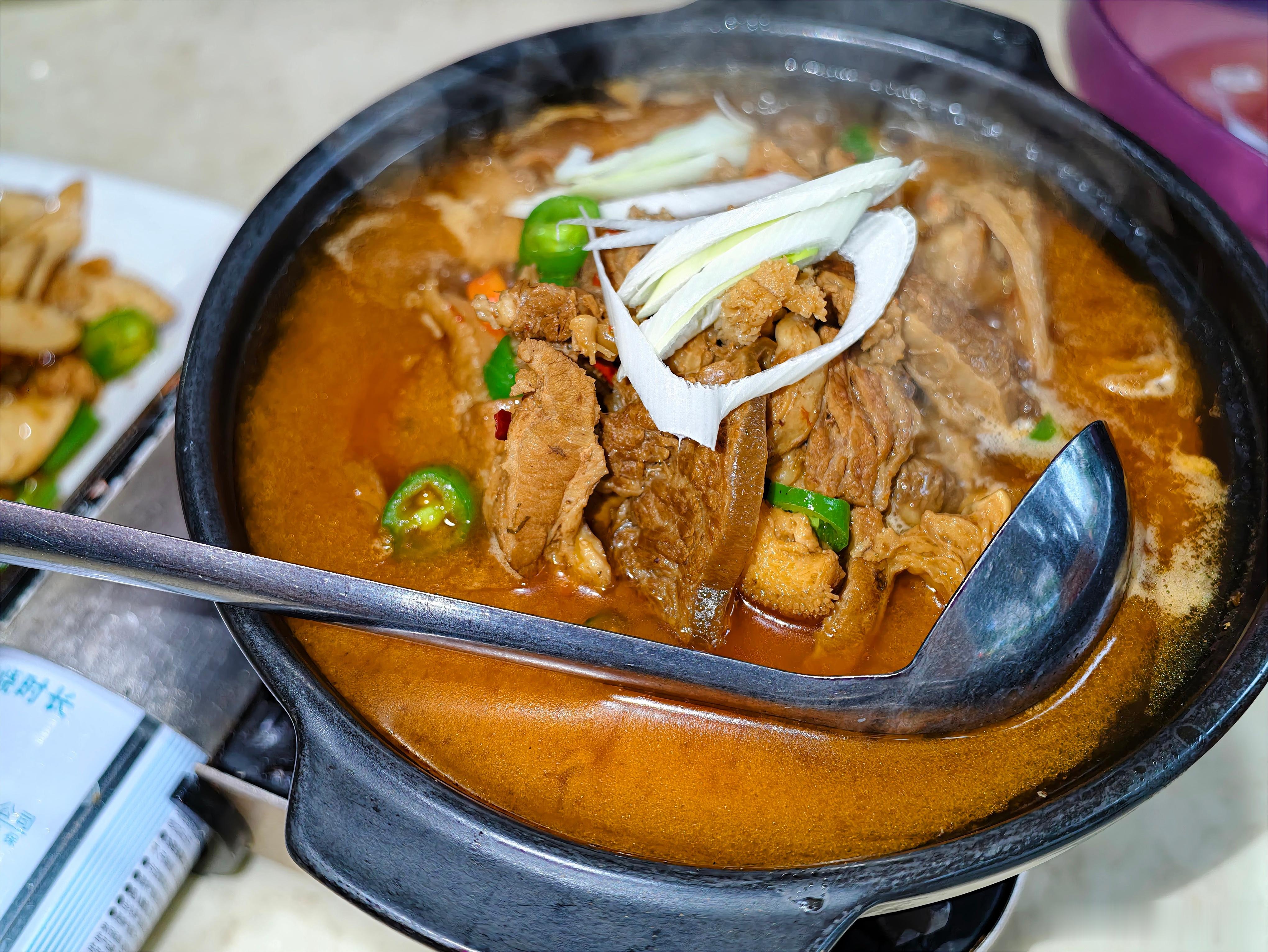 没想到深圳还有这么正宗的“荆菜”每道菜都没吃过但每道菜都很好吃湖北的朋友请问这是