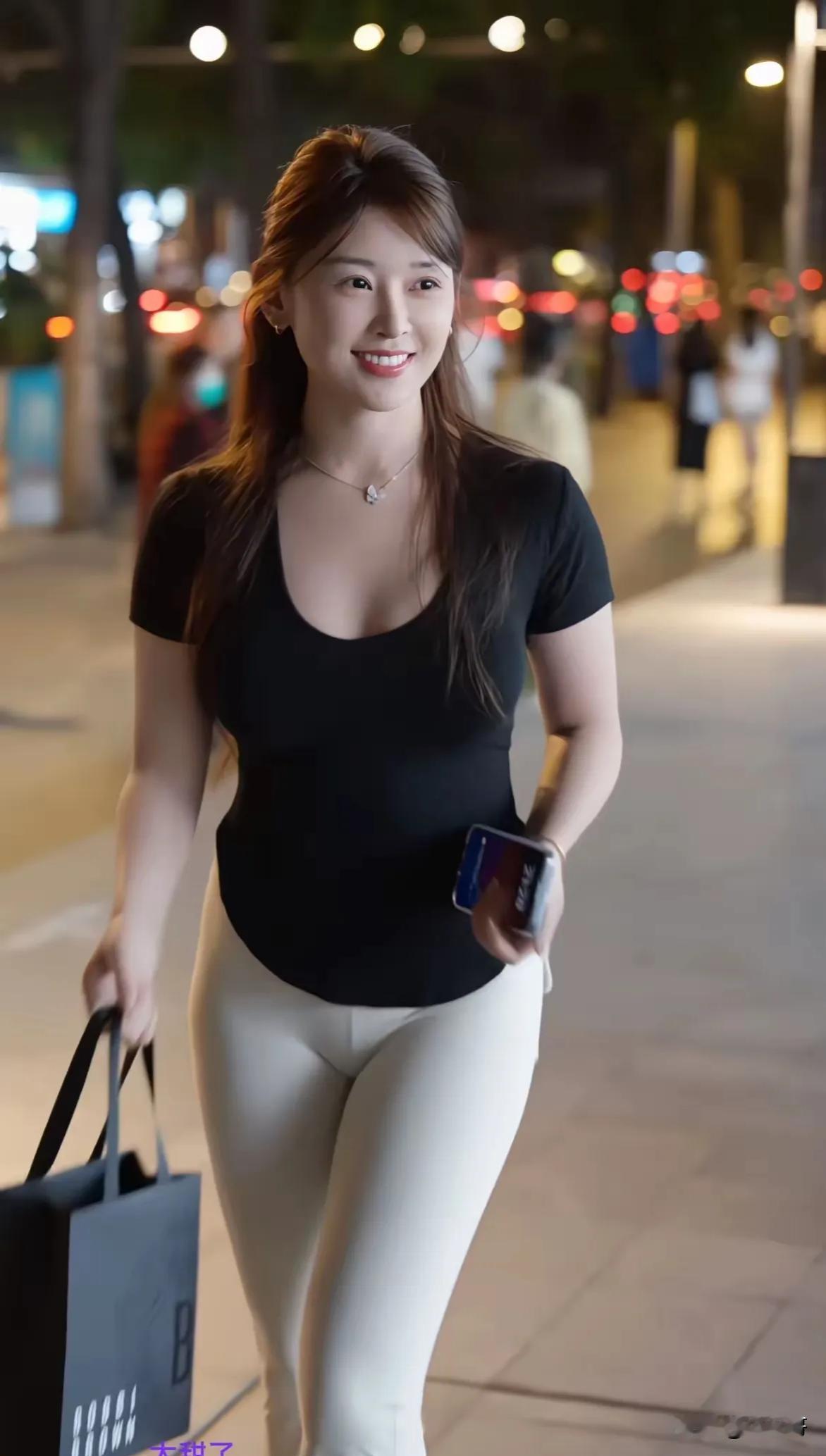 你知道吗？一个人愿意等待，另一个人才愿意出现。一个人愿意出现，另一个人