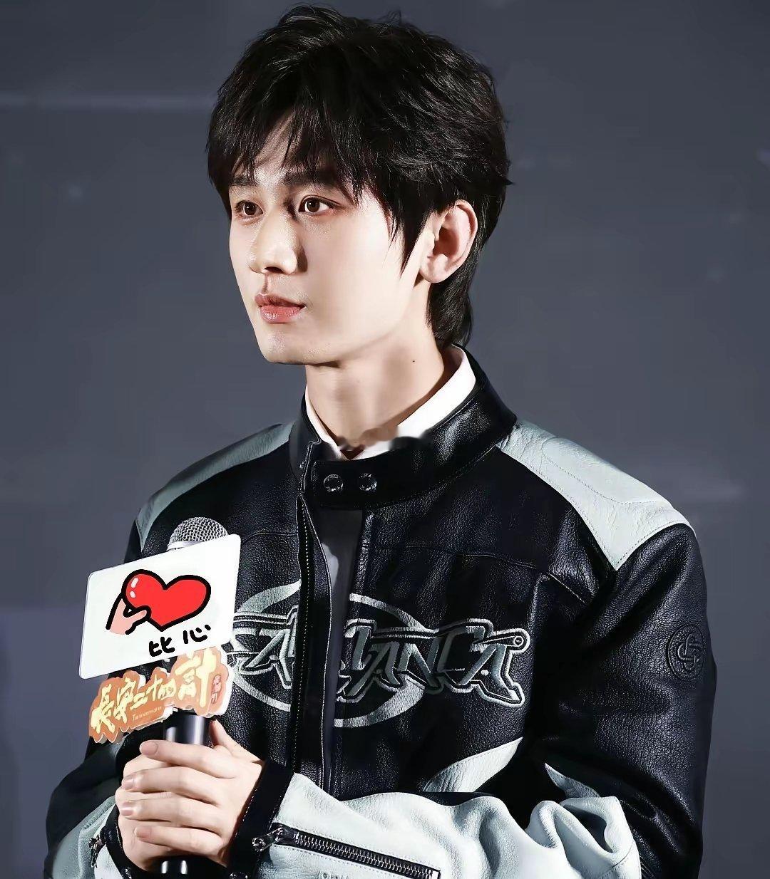 主持人问成毅：你觉得在《长安二十四计》中，谁杀的人最多？以为他会说具体哪个角色，