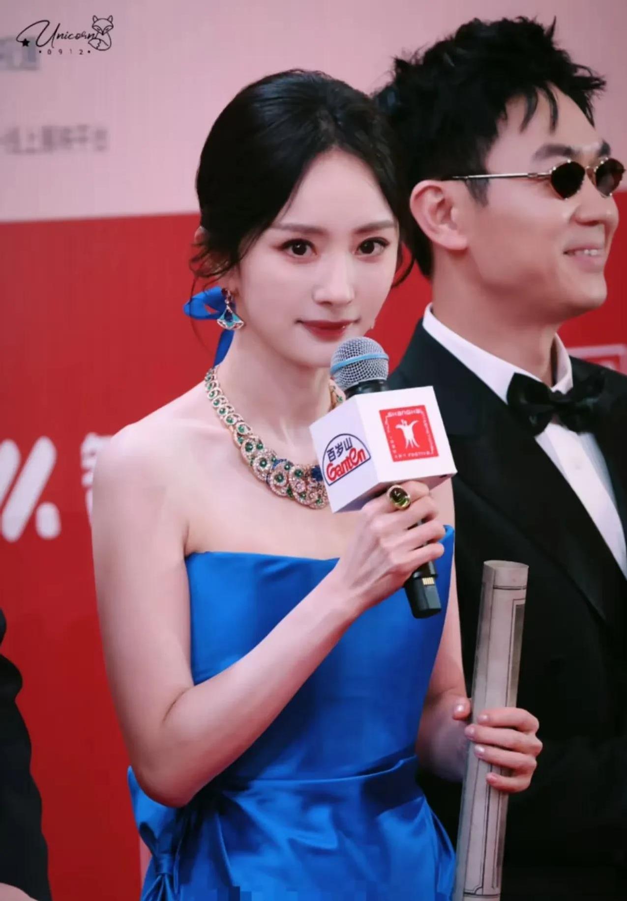 杨幂这情商，红多少年都不为过！昨天在上海电影节发生了两件事情一个是酱园弄电影