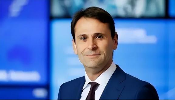 美荷两国同时发声，对中国独立研发的光刻机技术给予了强烈批评 美荷这次几乎是前