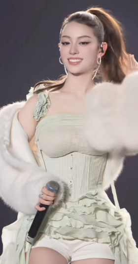 朗朗是遇到什么困难了吗？怎么吉娜这么卷了啊