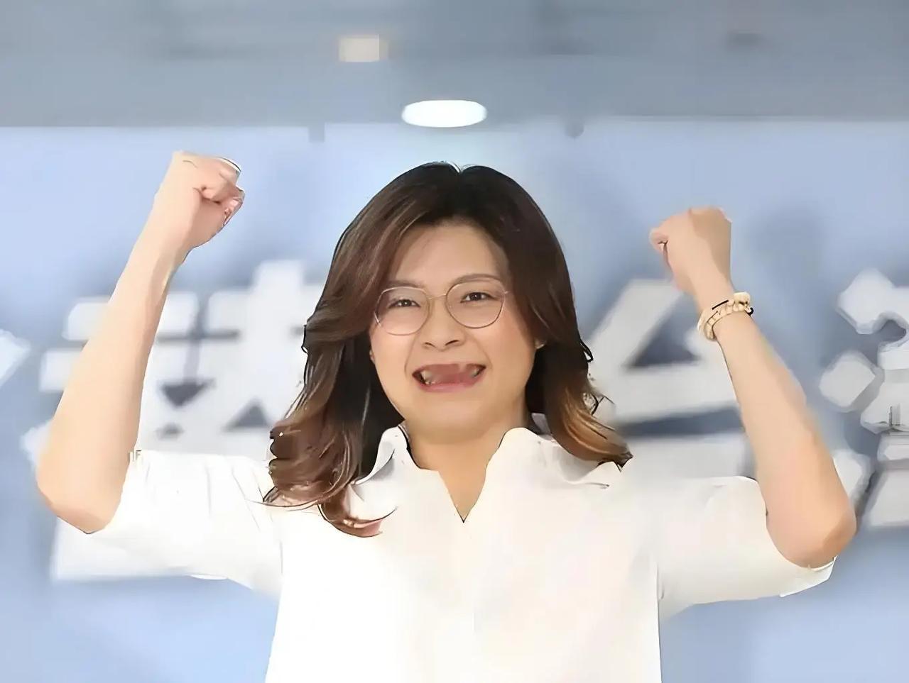 郑丽文打擦边球。讲着一些和平的话。在统一问题上缄口不言！时间越长。越好