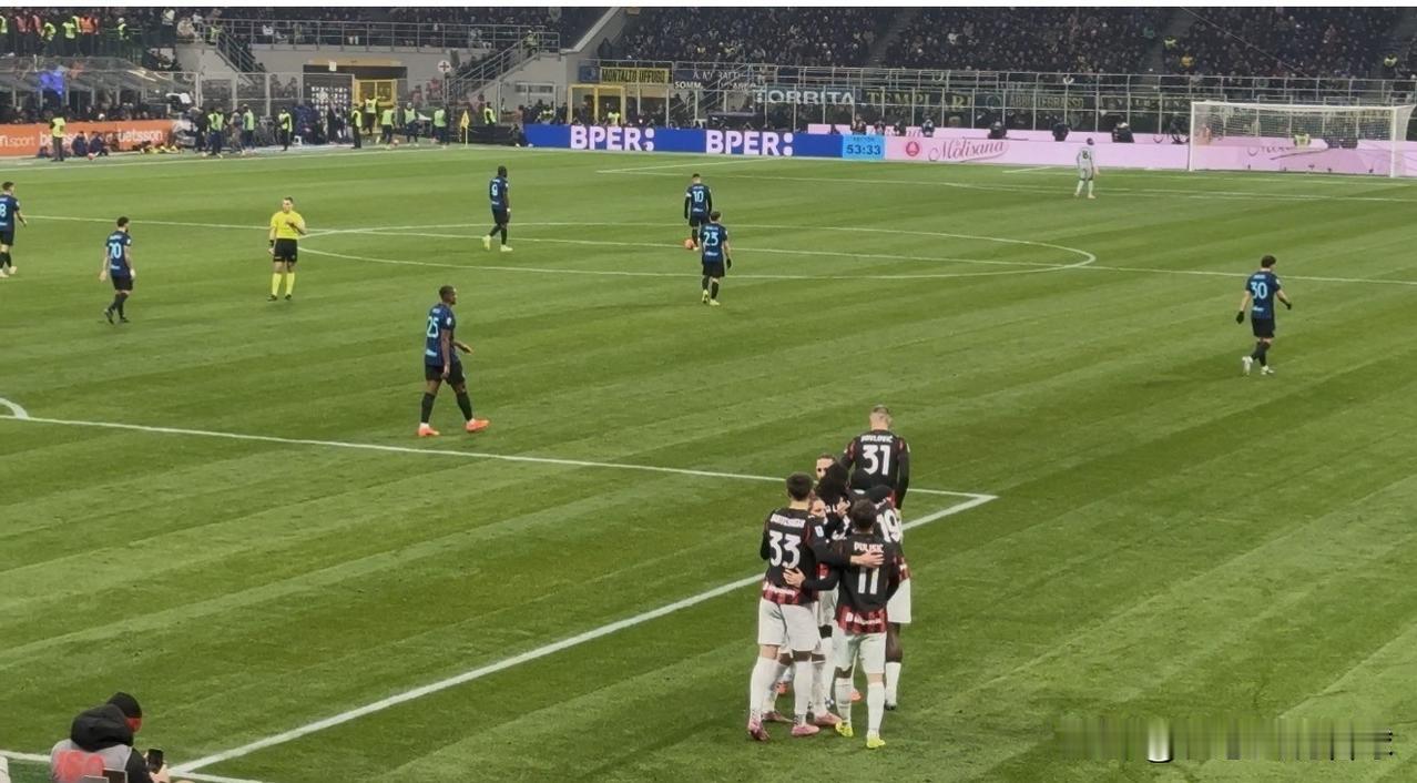 国米开始为齐沃的无经验买单，德比场面占优却输的没有一点脾气。两中门柱，点球不进