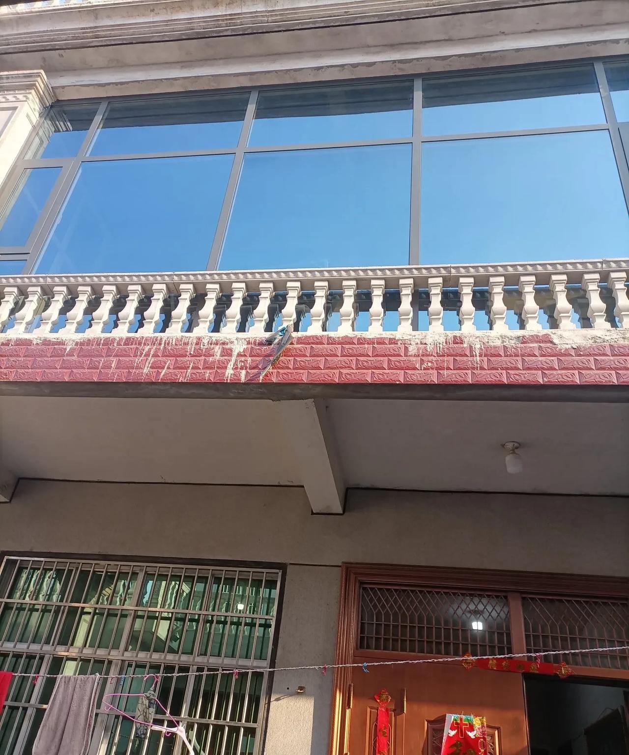 这几天，我和妹妹产生了严重的意见分歧，就因为大姐家女儿出嫁，要随多少礼金钱。前