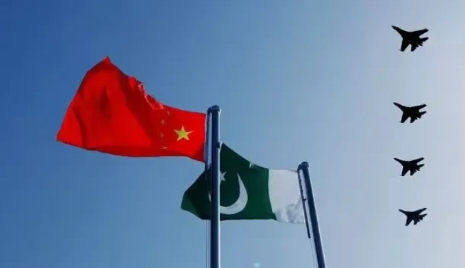 还是得防着巴基斯坦，它跟越南不同，越南起码在意识形态上，跟中国同一社会主义阵营，