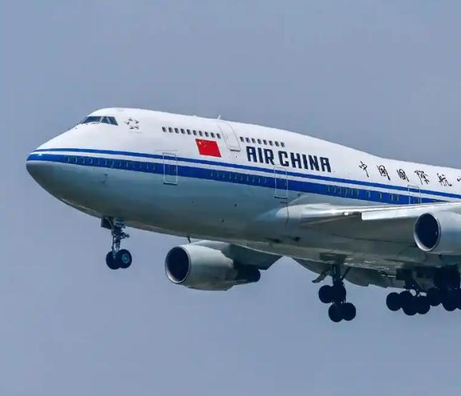 高市拒不撤回！中国一点也不惯着！1月26日下午，中国国航、东航、南航三大航空