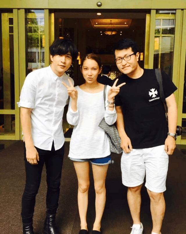 李雨桐美则美矣，但没辨识度，倒是薛之谦，能让人一眼记住。其实他们蛮配的，单论长相