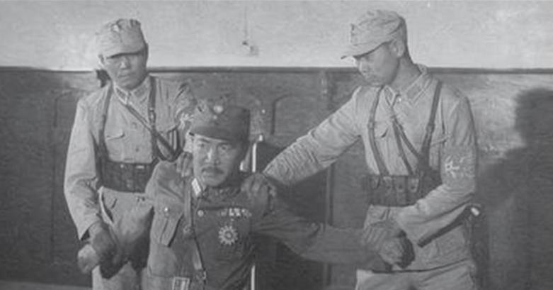 蒋介石枪毙韩复榘前，问冯玉祥意见，冯玉祥：我要有权早把他毙了。1938年，蒋介石