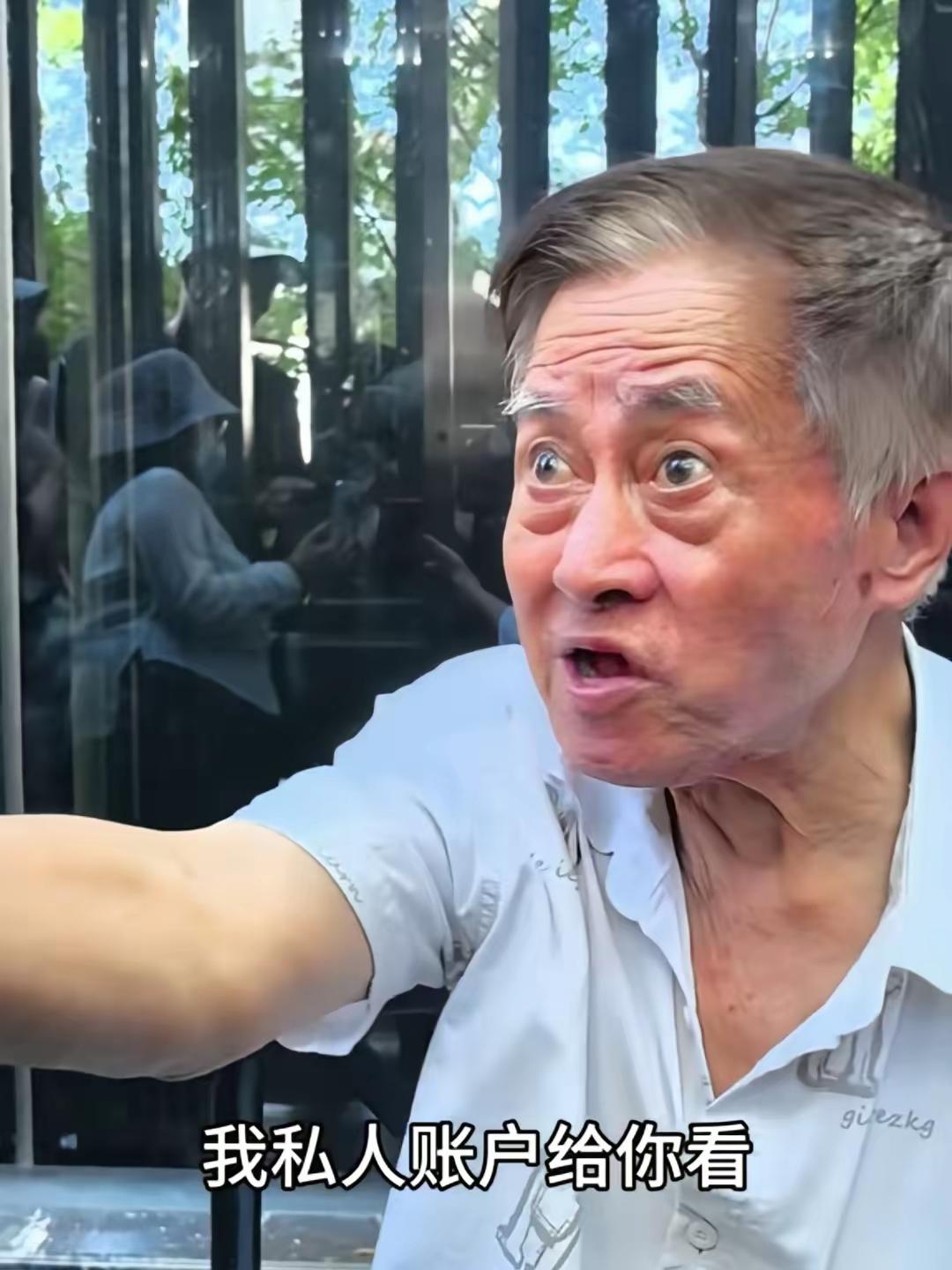建工爷叔今天罕见地发火了！起因是近期不少粉丝和网友持续在评论区、私信中反复要求
