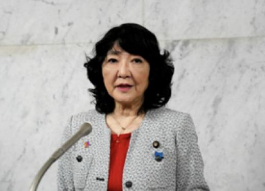 持续贬值！日本发出“最强烈警告”据日本《朝日新闻》21日报道，鉴于日元持续快速