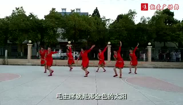 荆州电大广场舞《妈妈》慢三+后期字幕_土豆
