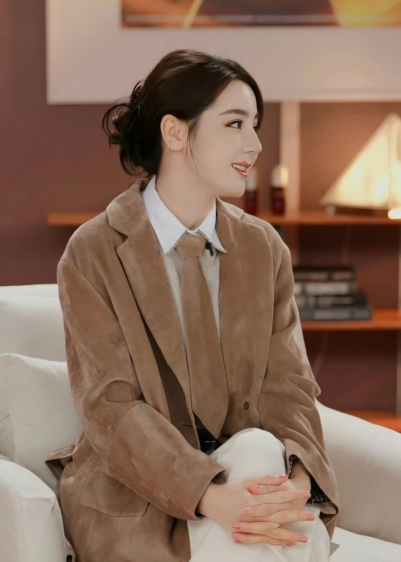 笑起来眼睛像月牙🌙