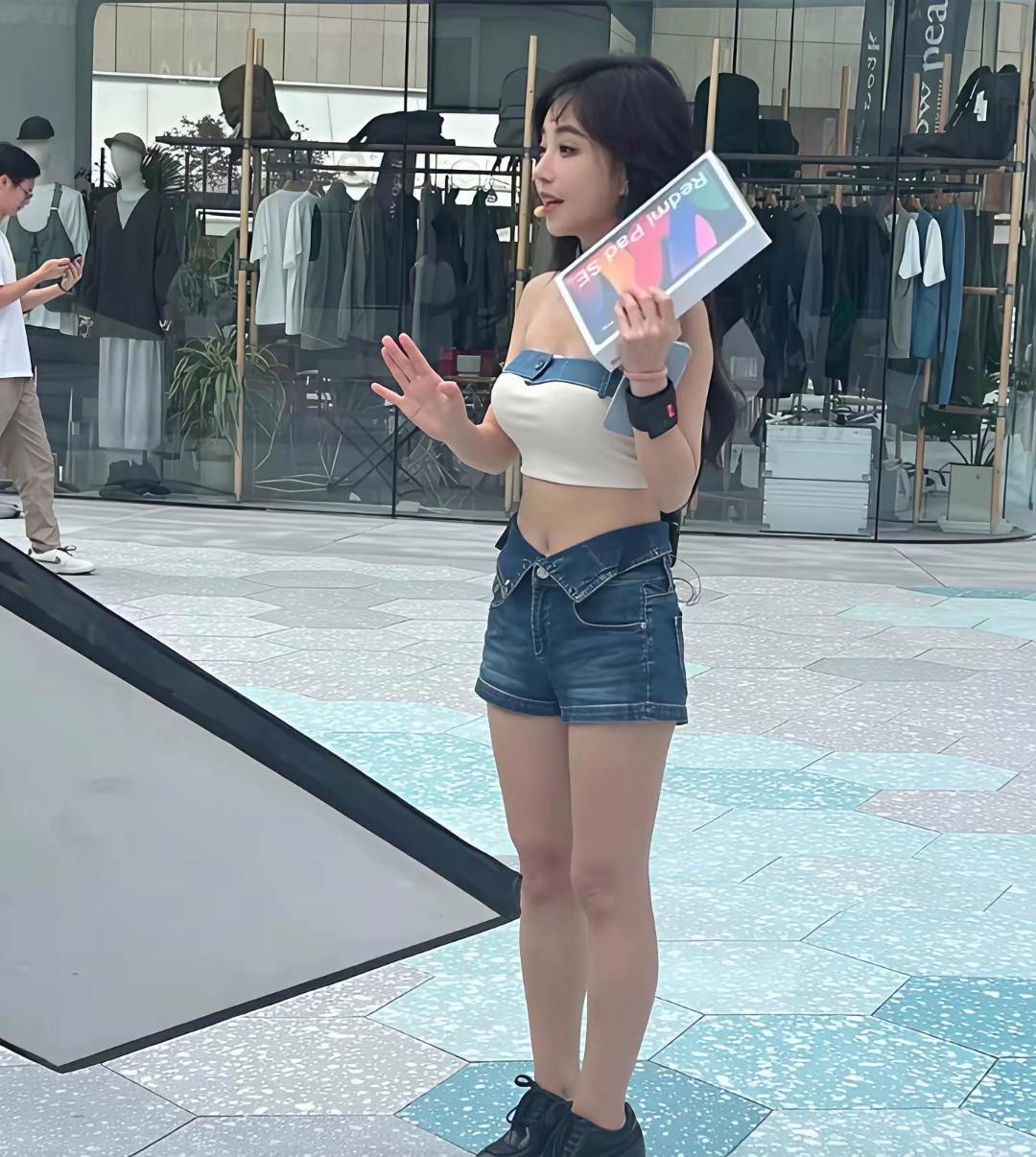 冯提莫去掉美颜的样子还是美的