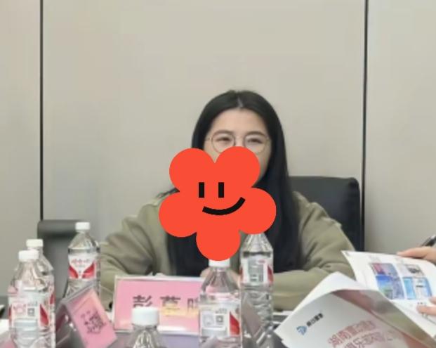 长沙体育彭处长，为什么要霸占邻居车位？最多33岁、90后，肯定上大学考上的，最基