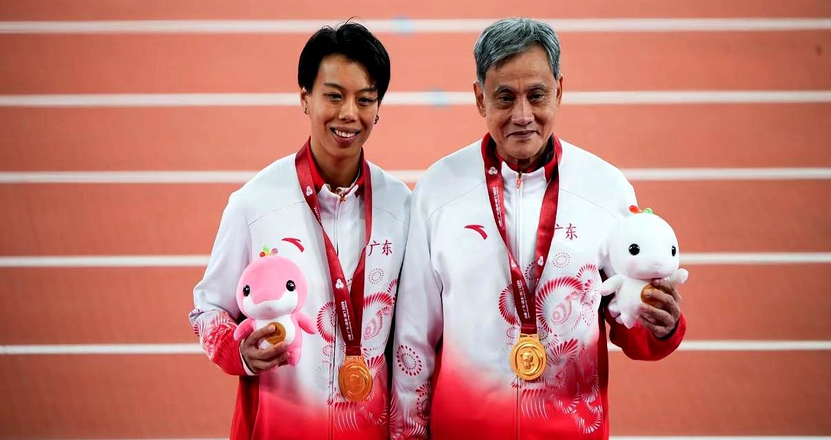 其实上次刘已经比吴快。这次刘景扬拿冠军一点不意外，他前程后程都稳，不像吴燕妮前半