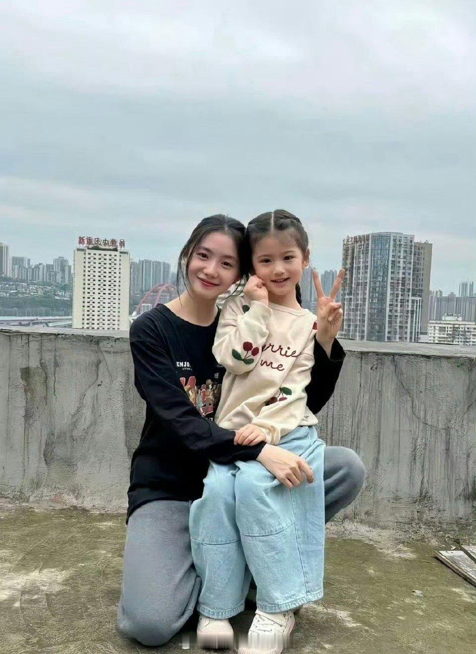 想知道女明星的头能小到什么地步，看刘浩存这张照片就完全懂了​​​