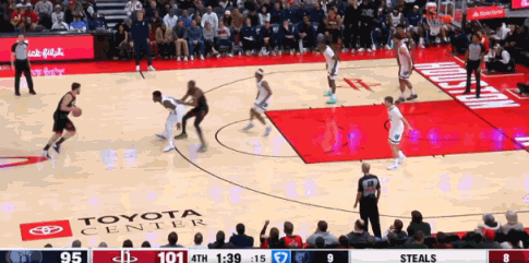 这就是杜兰特，这就是历史级别的得分手……上半场划划水，14中3的命中率对杜兰特