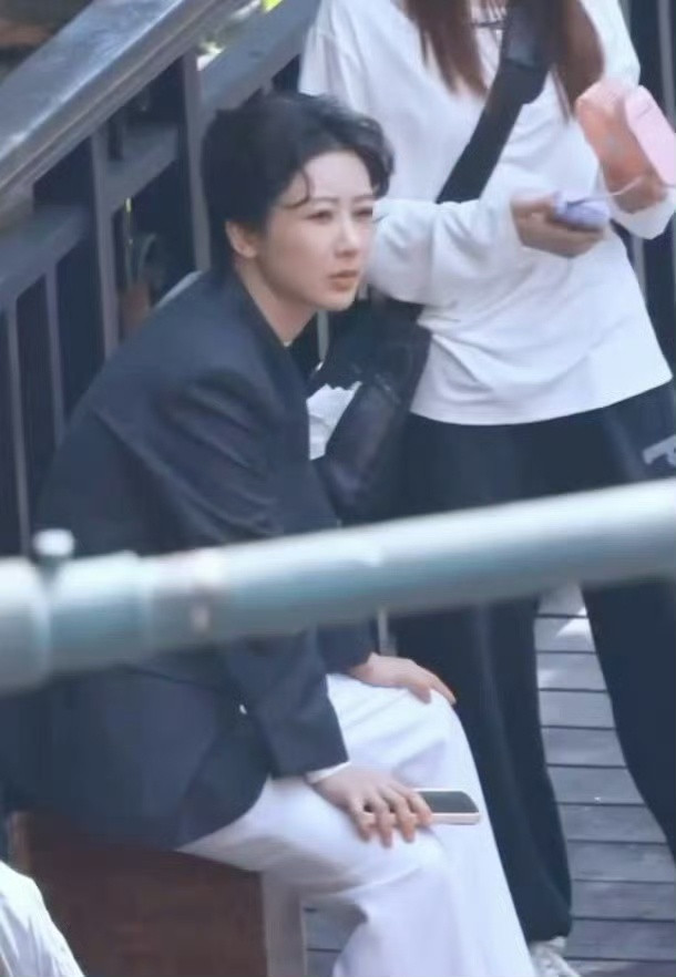 就是这个年龄的状态，挺符合的。33岁杨紫拍戏状态