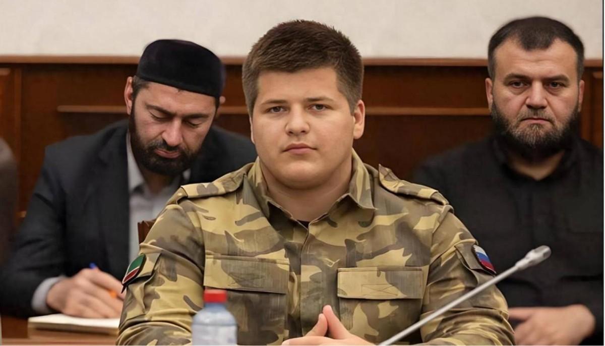 卡德罗夫保护继承人：三子车祸，颈椎骨折，仍把他送去莫斯科医治1月16日晚上，车